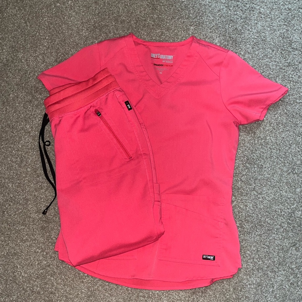Grey’s Anatomy Pink Scrubs
